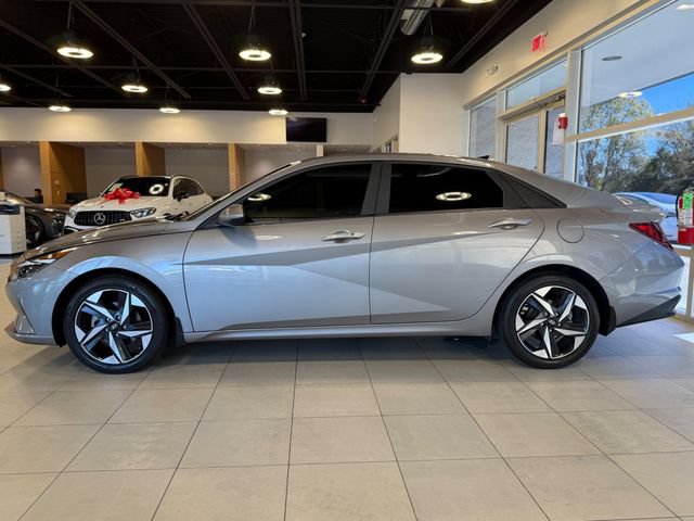 Used 2023 Hyundai Elantra SEL w/ Convenience Package FWD image 7