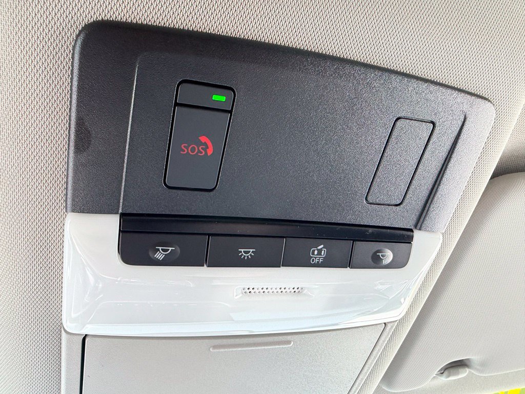 Used 2025 Nissan Rogue SL FWD image 24
