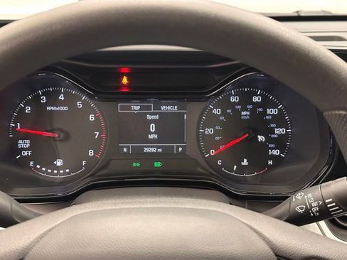Used 2025 Chevrolet Trax LS FWD image 10
