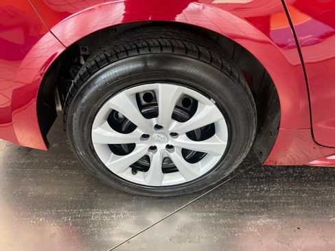 Used 2023 Toyota Corolla LE FWD image 9