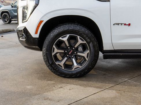 New 2026 GMC Yukon XL AT4 image 32