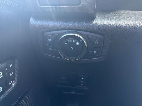 Used 2020 Ford F250 Lariat w/ Lariat Ultimate Package AWD/4WD image 21