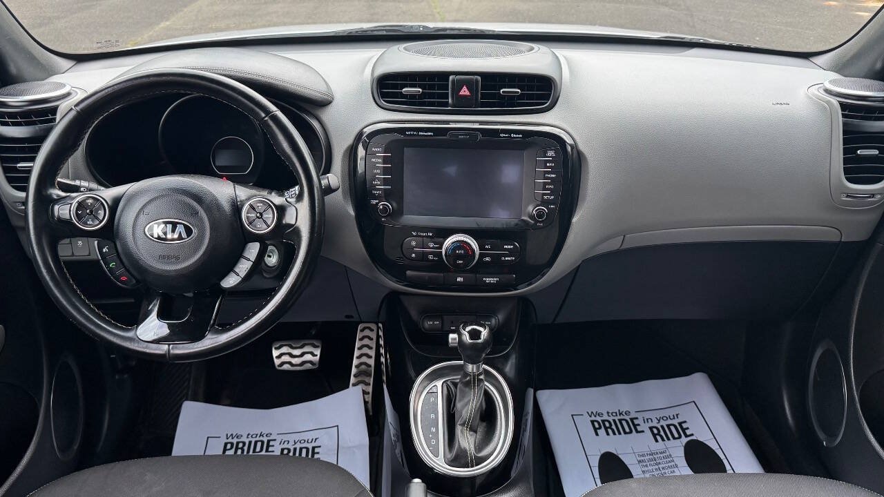 Used 2014 Kia Soul + w/ Audio Package FWD image 11