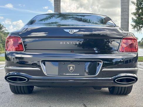 Used 2024 Bentley Flying Spur W12 image 8
