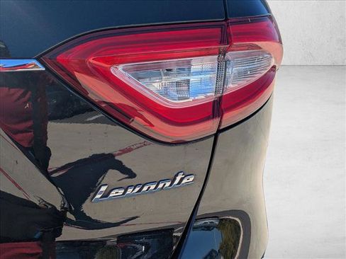 Used 2017 Maserati Levante S image 5