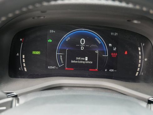 Used 2025 Toyota Camry SE FWD image 24