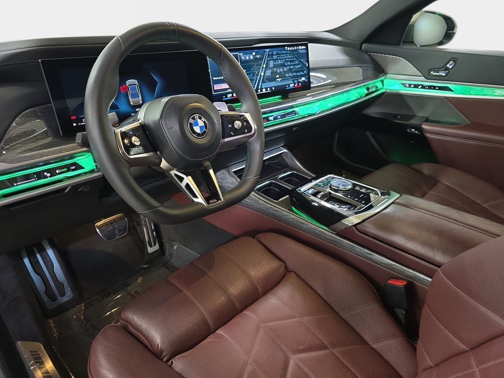 Used 2024 BMW 760i xDrive AWD/4WD image 19