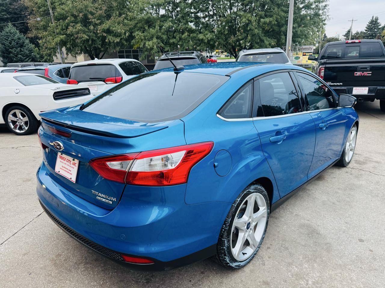Used 2013 Ford Focus Titanium w/ Titanium Handling Pkg FWD image 3