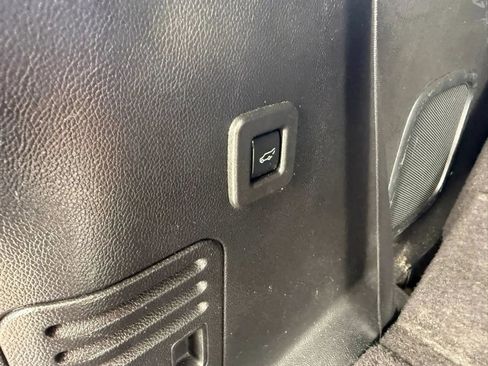 Used 2017 Ford Expedition Limited w/ Equipment Group 301A AWD/4WD image 47