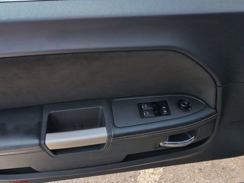 Used 2012 Dodge Challenger SRT8 RWD image 12