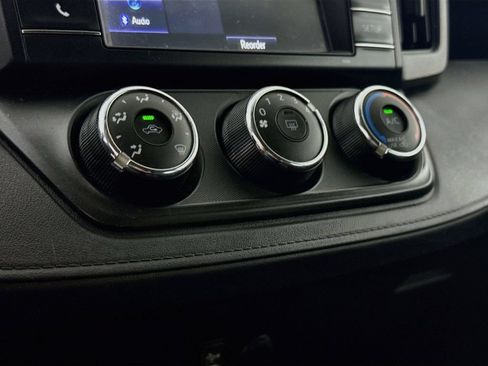 Used 2016 Toyota RAV4 LE AWD/4WD image 7