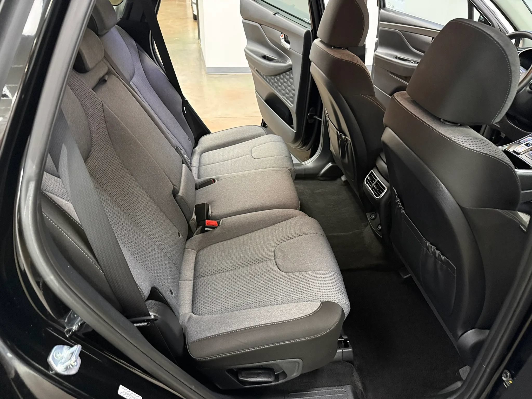 Used 2023 Hyundai Santa Fe SEL Convenience AWD/4WD image 14