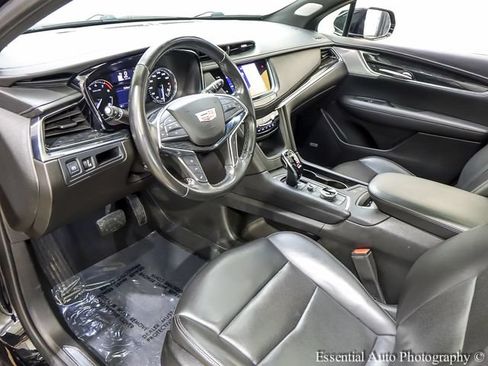 Certified 2022 Cadillac XT5 Premium Luxury AWD/4WD image 11