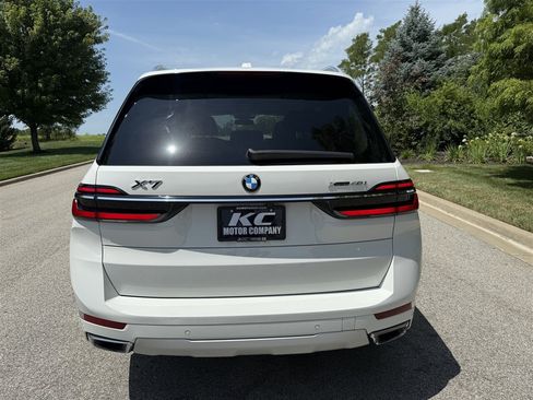 Used 2023 BMW X7 xDrive40i w/ Premium Package AWD/4WD image 7