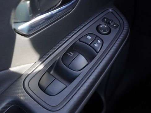 New 2025 Nissan Versa SV image 8