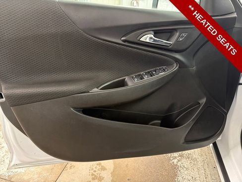 Used 2023 Chevrolet Malibu LT image 4