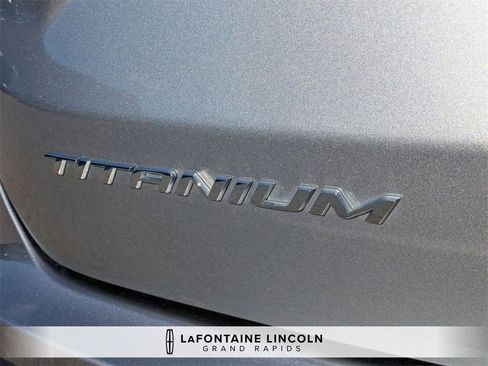 Used 2022 Ford Edge Titanium w/ Equipment Group 301A image 10