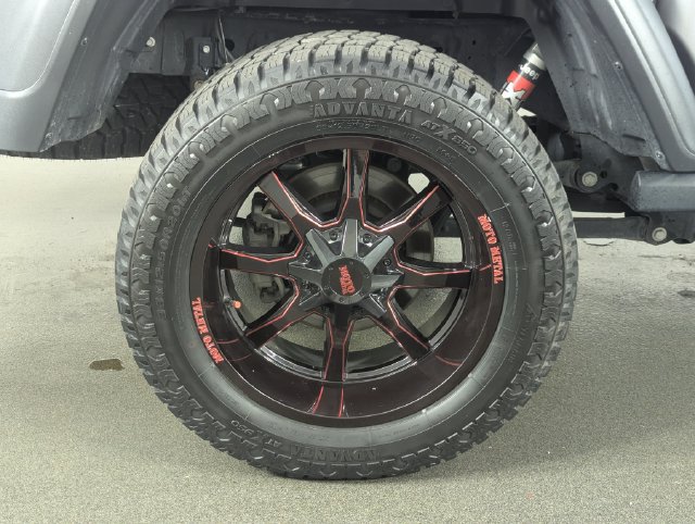 Used 2020 Jeep Gladiator Rubicon w/ Dual Top Group AWD/4WD image 14