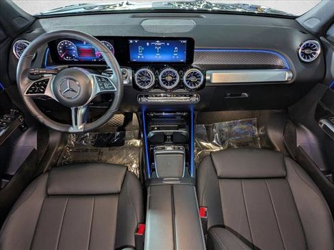 Certified 2025 Mercedes-Benz GLB 250 image 17