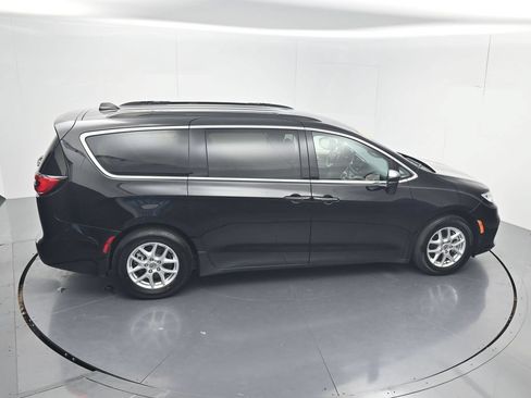 Used 2022 Chrysler Pacifica Touring-L FWD image 58