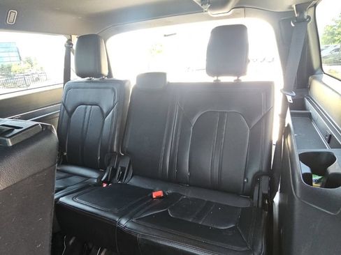 Used 2019 Ford Expedition Max Limited RWD image 24