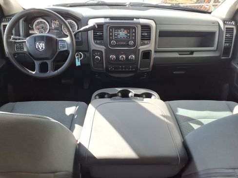 Used 2017 RAM 2500 Tradesman w/ Chrome Appearance Group AWD/4WD image 11