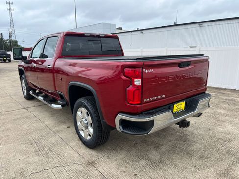 Used 2021 Chevrolet Silverado 2500 LTZ w/ LTZ Plus Package AWD/4WD image 5