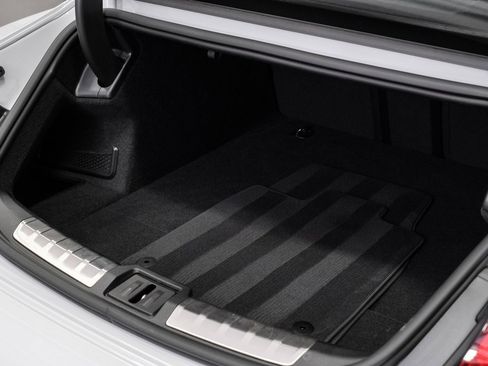 Used 2024 Audi e-tron GT Prestige image 51