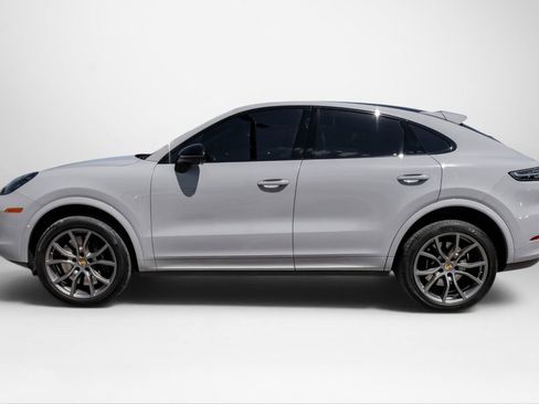Used 2023 Porsche Cayenne Turbo AWD/4WD image 9