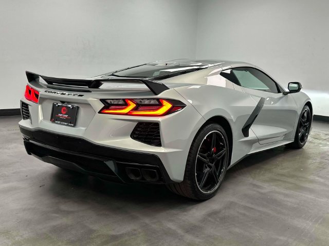 Used 2024 Chevrolet Corvette Stingray Preferred Cpe w/ Z51 Performance Package RWD image 8
