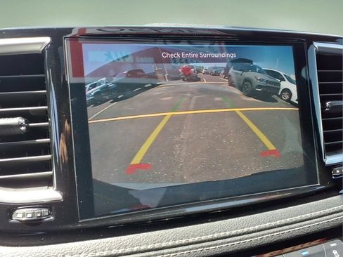 Used 2025 Chrysler Pacifica Limited FWD image 9
