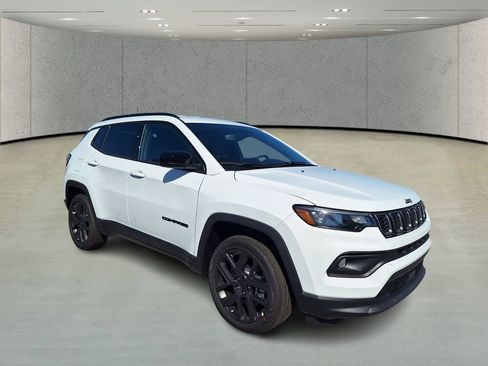 New 2026 Jeep Compass Latitude image 7