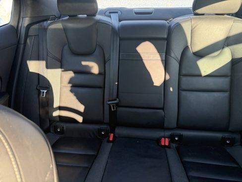 Used 2019 Volvo S60 T6 R-Design image 13