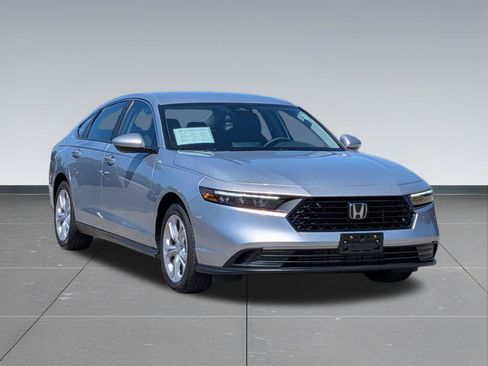 Certified 2025 Honda Accord LX image 7