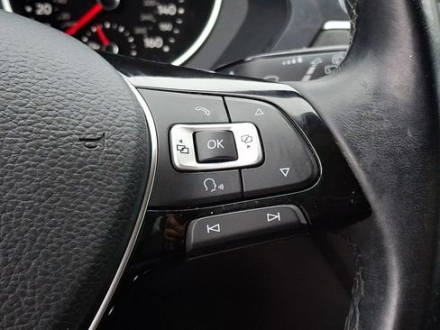 Used 2018 Volkswagen Tiguan SE AWD/4WD image 22