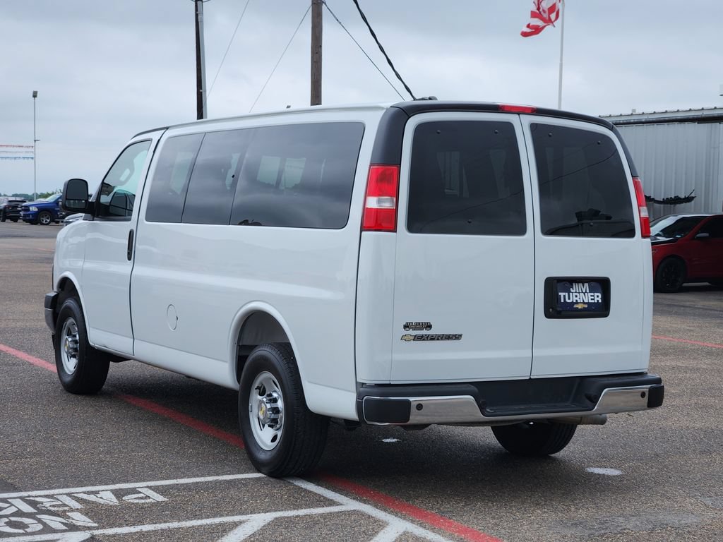 Used 2025 Chevrolet Express 2500 LT w/ LT Preferred Equipment Group RWD image 5