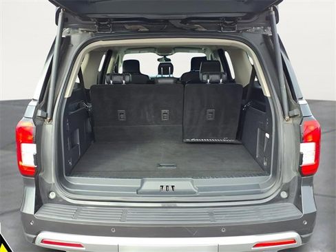Used 2024 Ford Expedition Max XLT image 26
