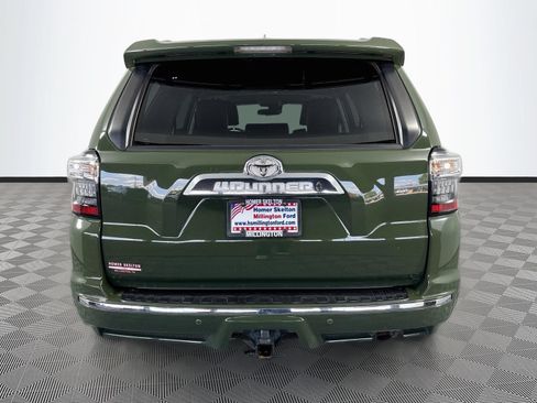 Used 2022 Toyota 4Runner Limited AWD/4WD image 6