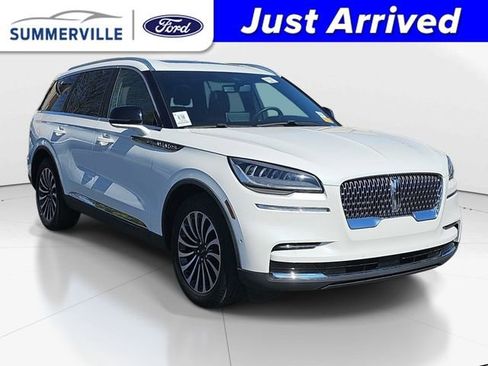 Used 2023 Lincoln Aviator Reserve image 1