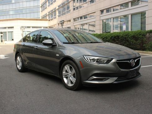 Used 2018 Buick Regal Preferred w/ Sights and Sounds Package FWD image 1