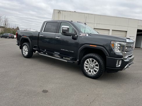Used 2023 GMC Sierra 3500 Denali w/ Denali Ultimate Package image 7