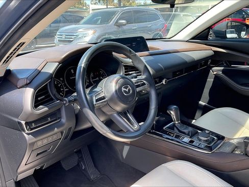 Used 2021 MAZDA CX-30 FWD 2.5 S w/ Premium Package image 12