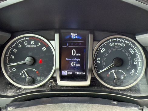 Used 2023 Toyota Tacoma SR5 RWD image 22