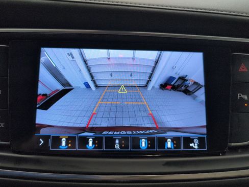 Used 2020 Buick Enclave Essence w/ Trailering Package, 5000 lbs. AWD/4WD image 15