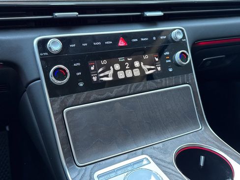 Used 2025 Genesis GV80 3.5T Advanced image 9