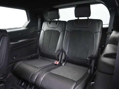 New 2025 Jeep Grand Cherokee L Altitude image 25