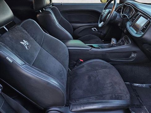 Used 2016 Dodge Challenger R/T Scat Pack w/ Leather Interior Group image 20