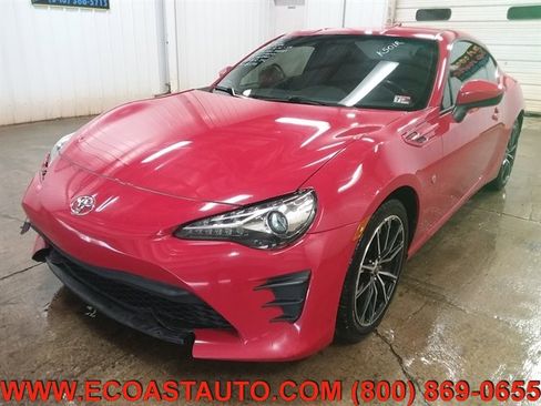 Used 2017 Toyota 86 image 4