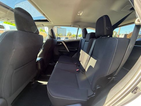Used 2016 Toyota RAV4 XLE AWD/4WD image 16