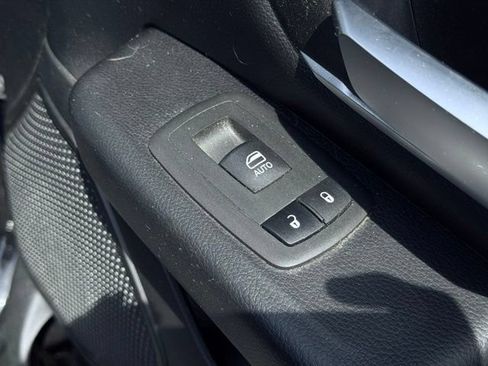 Used 2022 RAM 1500 Big Horn AWD/4WD image 14